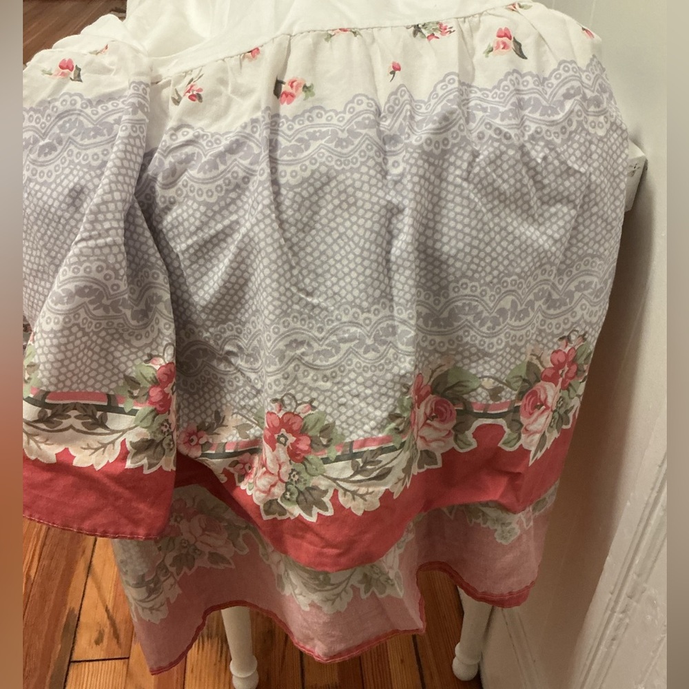 Vintage Shabby Chic Intima Bedskirt - Picture 10 of 15